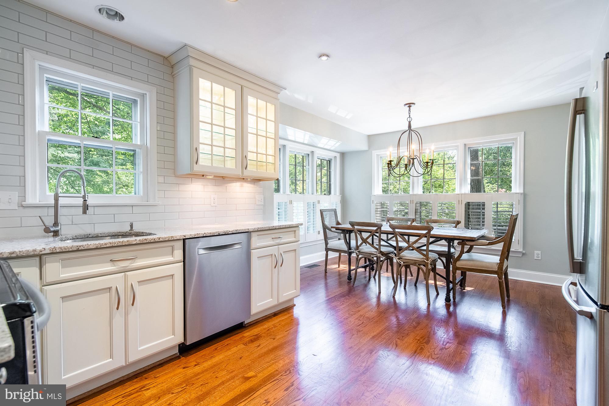 2050 Cobblestone Lane Reston, VA 20191 - Photo 5 of 36