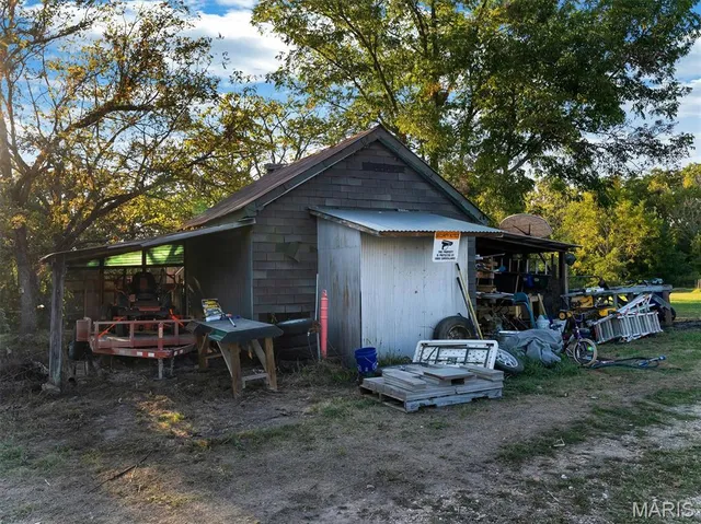 $284,000 | 590 Neff Road, Leasburg, MO 65535