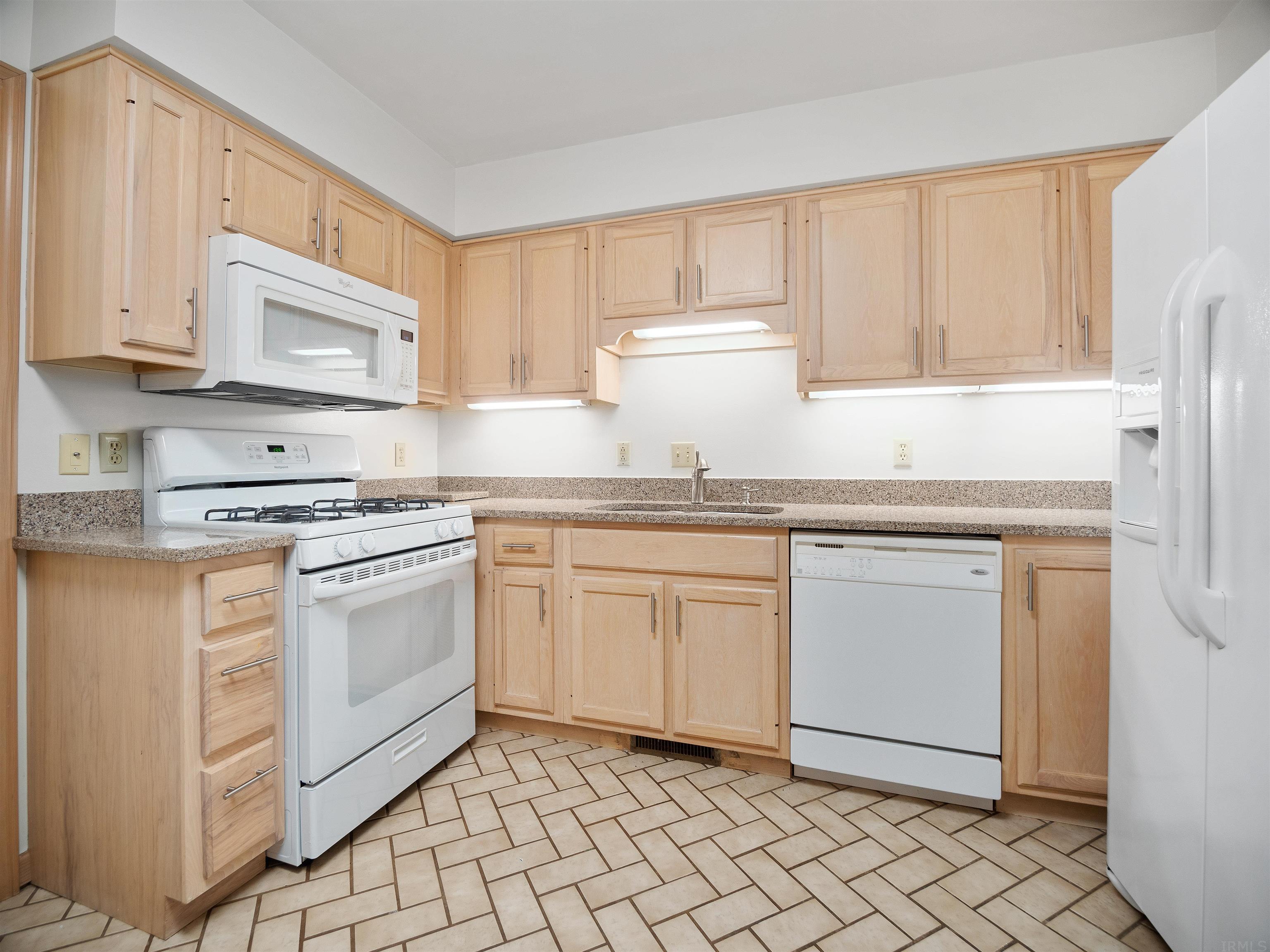 4530 Piazza Circle Fort Wayne, IN 46804 - Photo 11 of 35