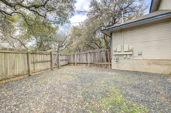$1,595 | 2509 Riddle Road, Unit A, Austin, TX 78748