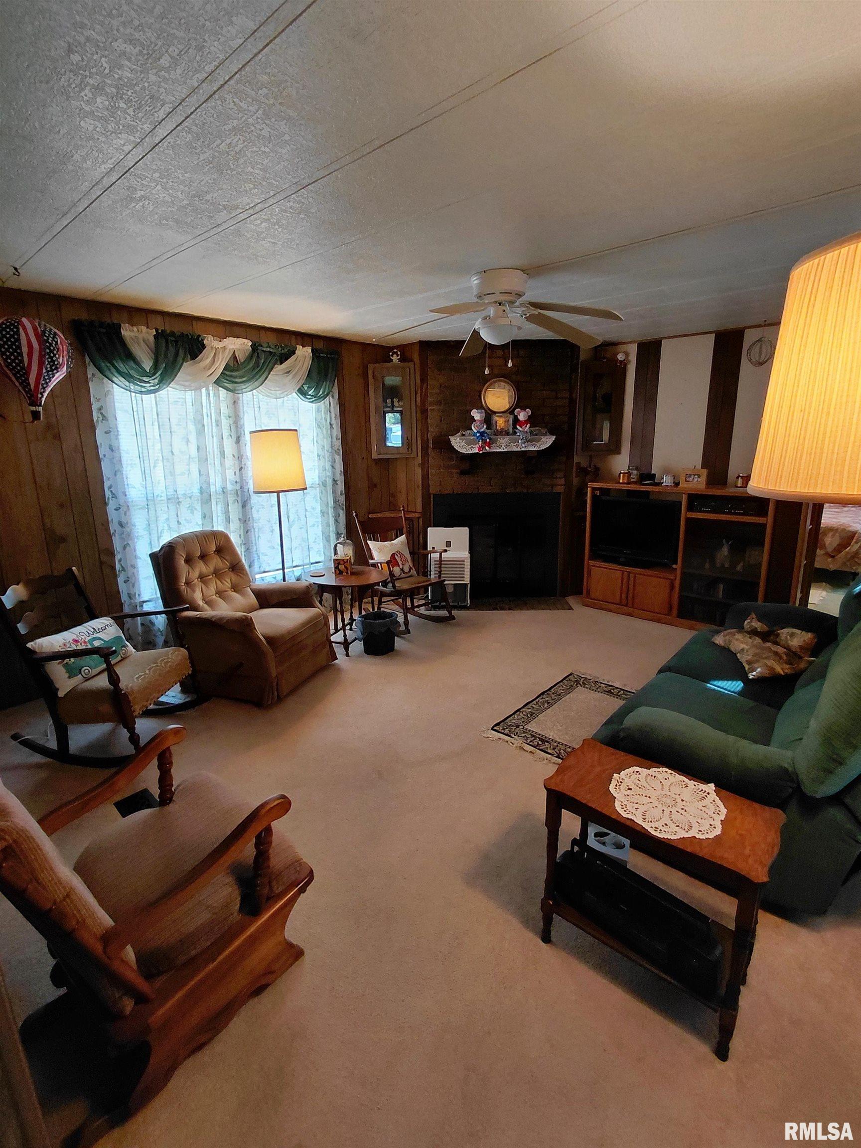 1100 West Locust Street Canton, IL 61520 - Photo 4 of 39
