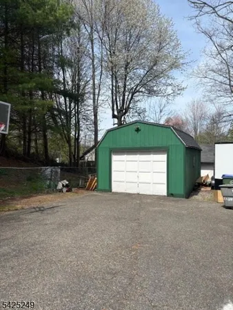 $2,200 | 1709 County Road 517, Allamuchy, NJ 07840