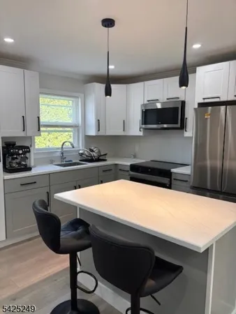 $2,200 | 1709 County Road 517, Allamuchy, NJ 07840