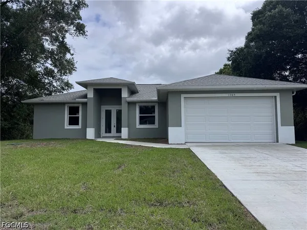 $2,400 | 1305 North Andover Drive, LaBelle, FL 33935