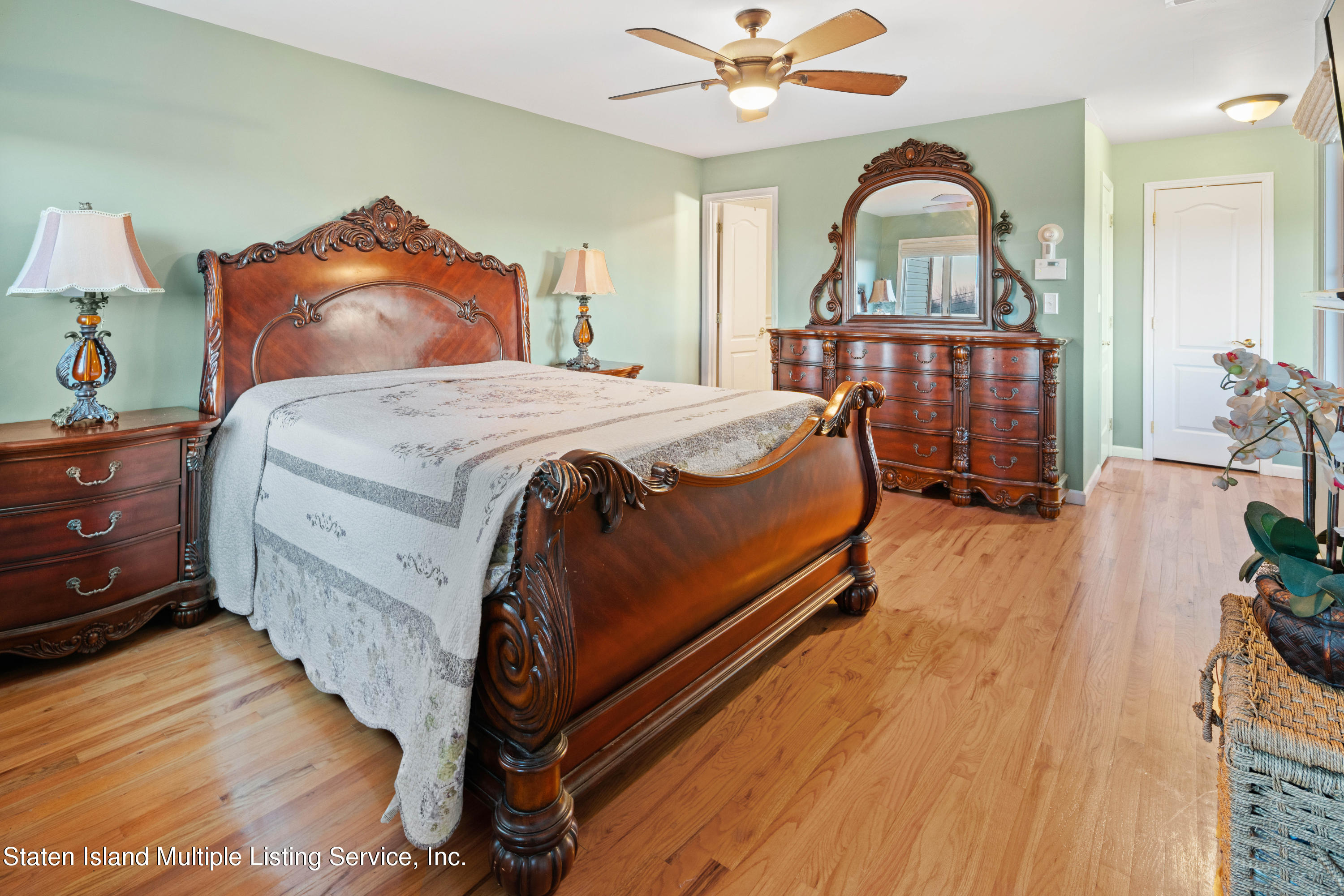 98 Brandis Avenue Staten Island, NY 10312 - Photo 27 of 36 DSC05866