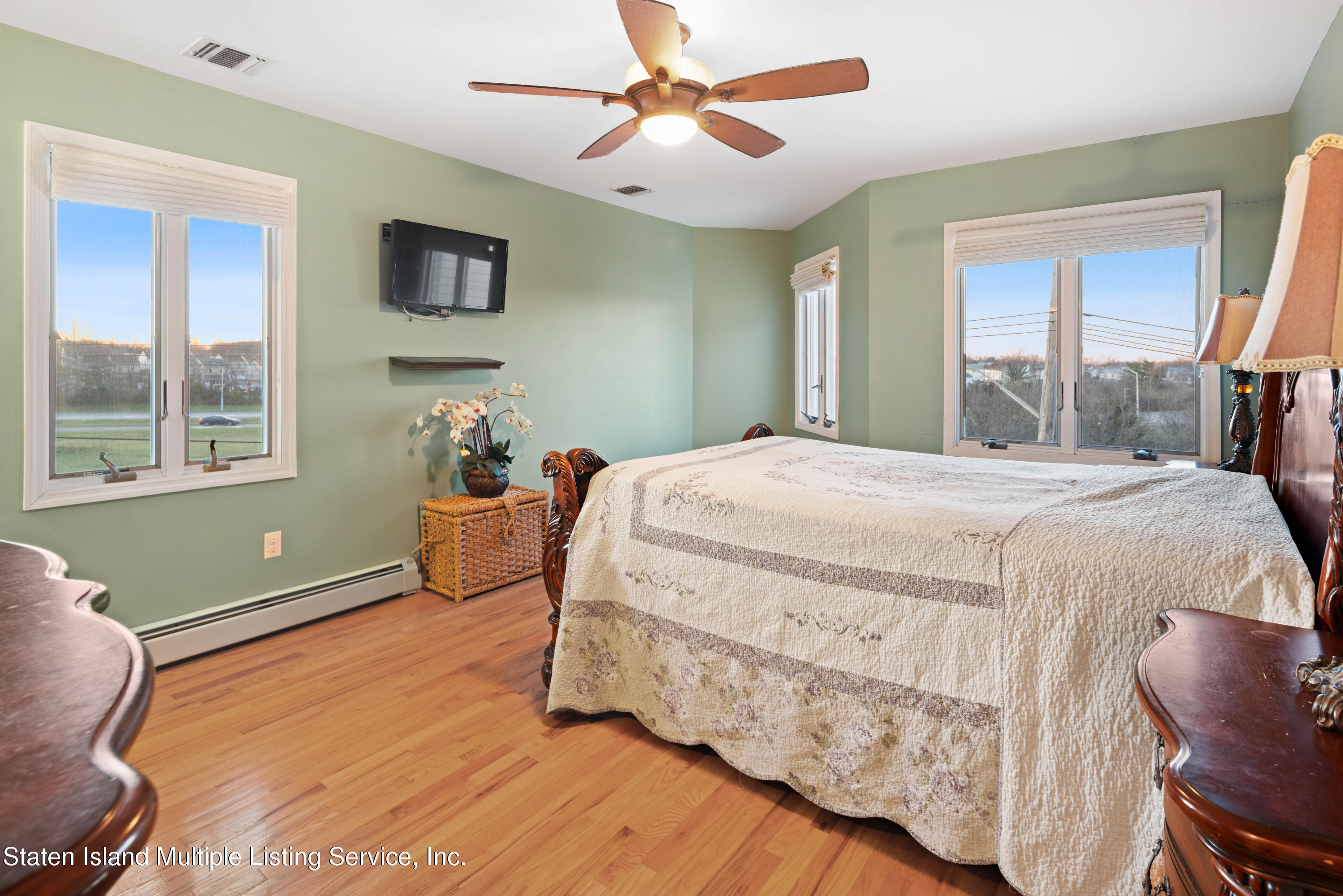 98 Brandis Avenue Staten Island, NY 10312 - Photo 29 of 36 DSC05872