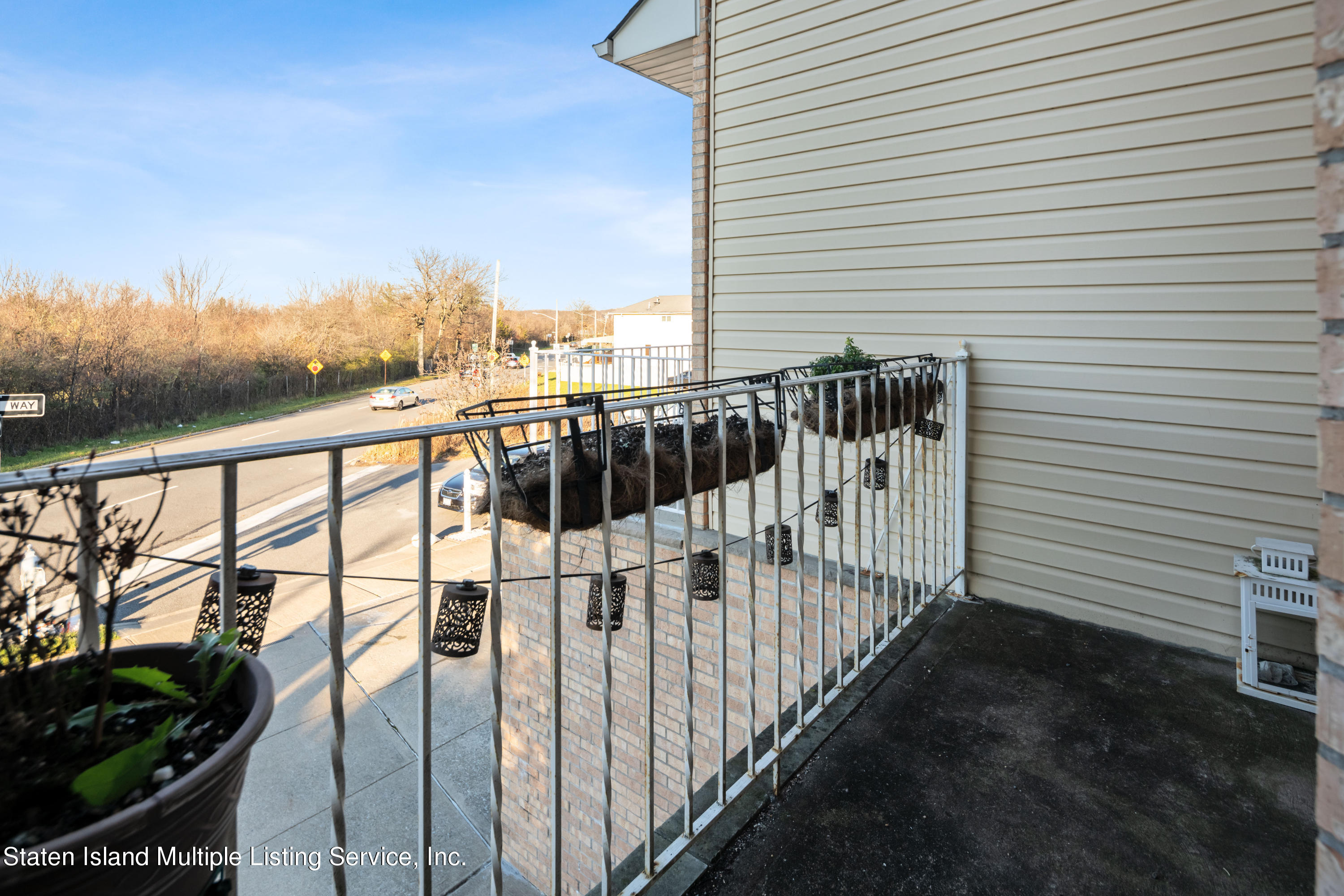 98 Brandis Avenue Staten Island, NY 10312 - Photo 9 of 36 DSC05770