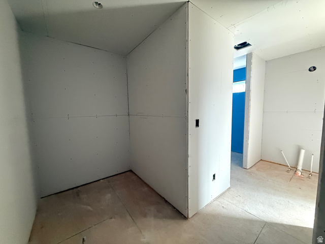 809 South 270th Street East, Unit 2 Smithfield, UT 84335 - Photo 11 of 23 View of corridor