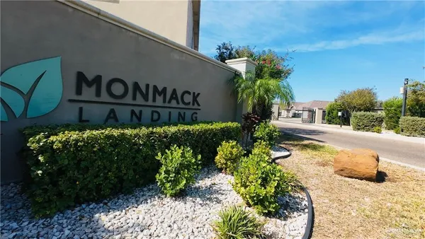 $950 | 408 Carlisle Avenue, Unit 3, Edinburg, TX 78539