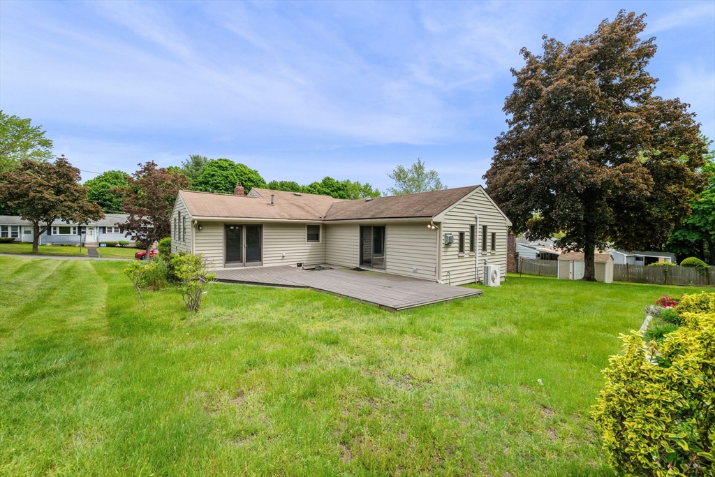 29 Patricia Road Peabody, MA 01960 - Photo 10 of 40