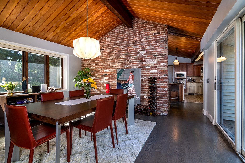 33 Forge Road North Kingstown, RI 02852 - Photo 8 of 34 Dining Room1