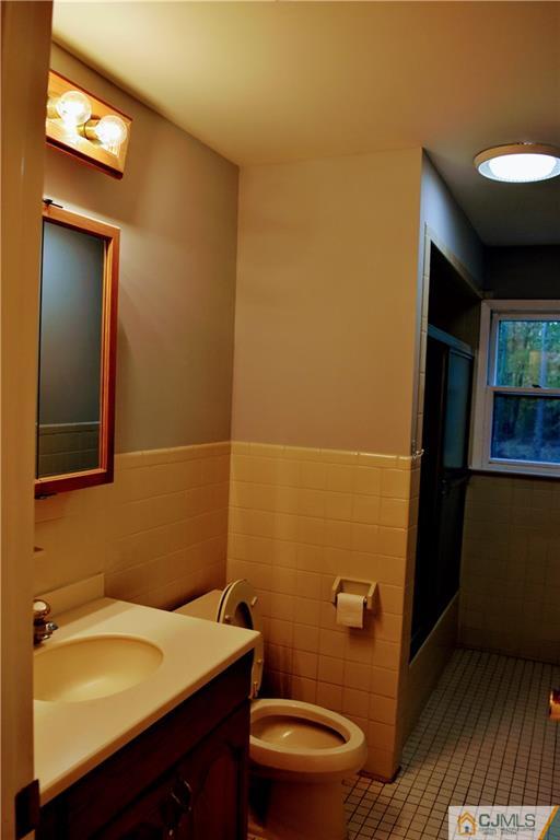 135 Fresh Ponds Road Monroe Township, NJ 08831 - Photo 10 of 20 Gallery Image 10