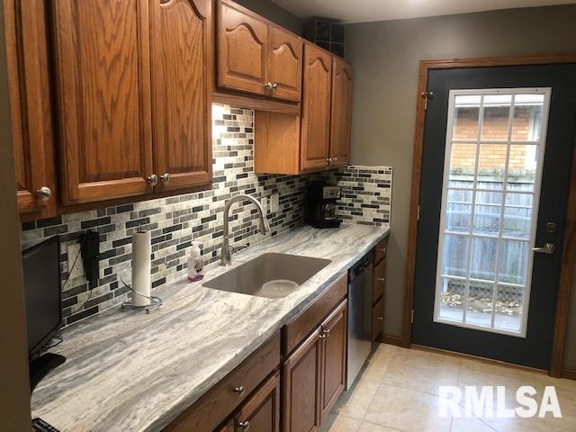 609 Southwest 5th Street Aledo, IL 61231 - Photo 9 of 28 Gallery Image 9