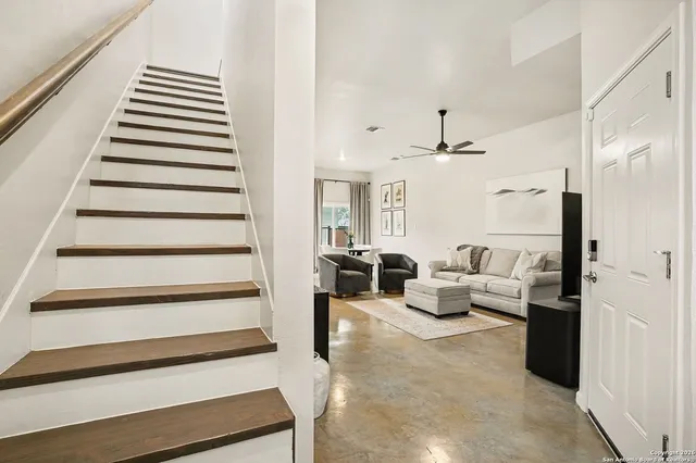 $360,000 | 1002 Morningside Drive, Unit 1, Terrell Hills, TX 78209