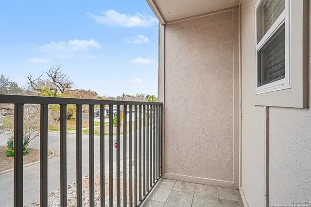 $360,000 | 1002 Morningside Drive, Unit 1, Terrell Hills, TX 78209