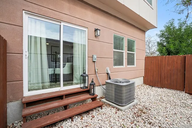 $360,000 | 1002 Morningside Drive, Unit 1, Terrell Hills, TX 78209