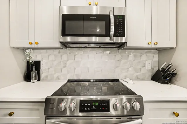 $360,000 | 1002 Morningside Drive, Unit 1, Terrell Hills, TX 78209