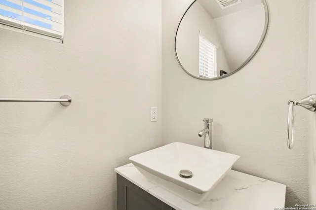 $360,000 | 1002 Morningside Drive, Unit 1, Terrell Hills, TX 78209