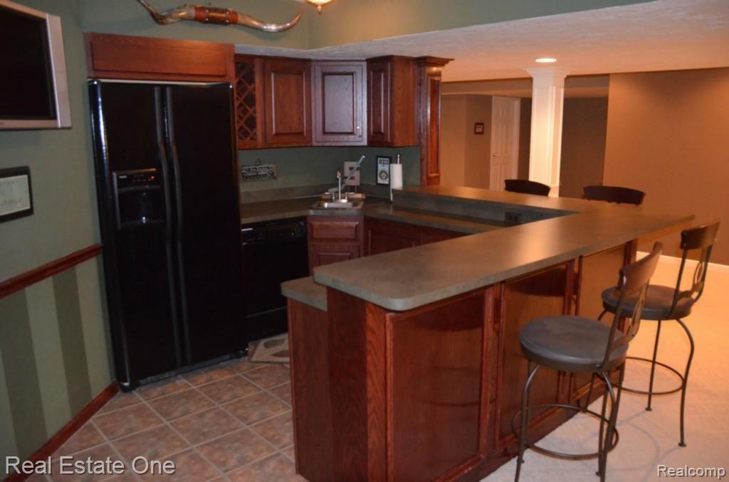 2038 Mapleridge Road Rochester, MI 48309 - Photo 13 of 29 BASEMENT BAR/KITCHEN AREA #2