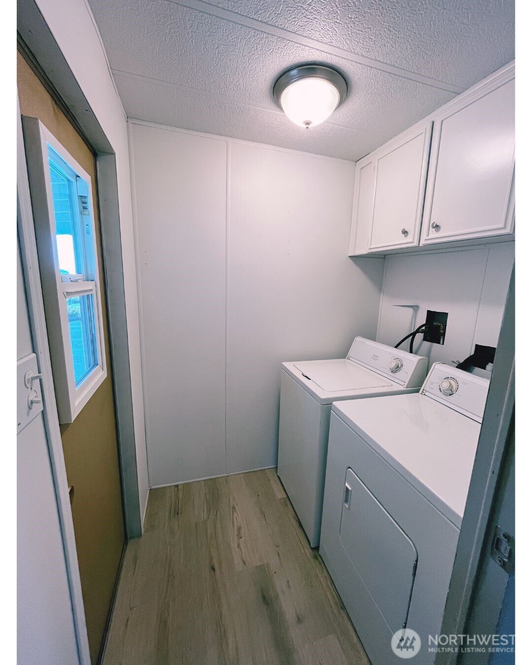 67 Jade Street Walla Walla, WA 99362 - Photo 19 of 21 a utility room with dryer and washer