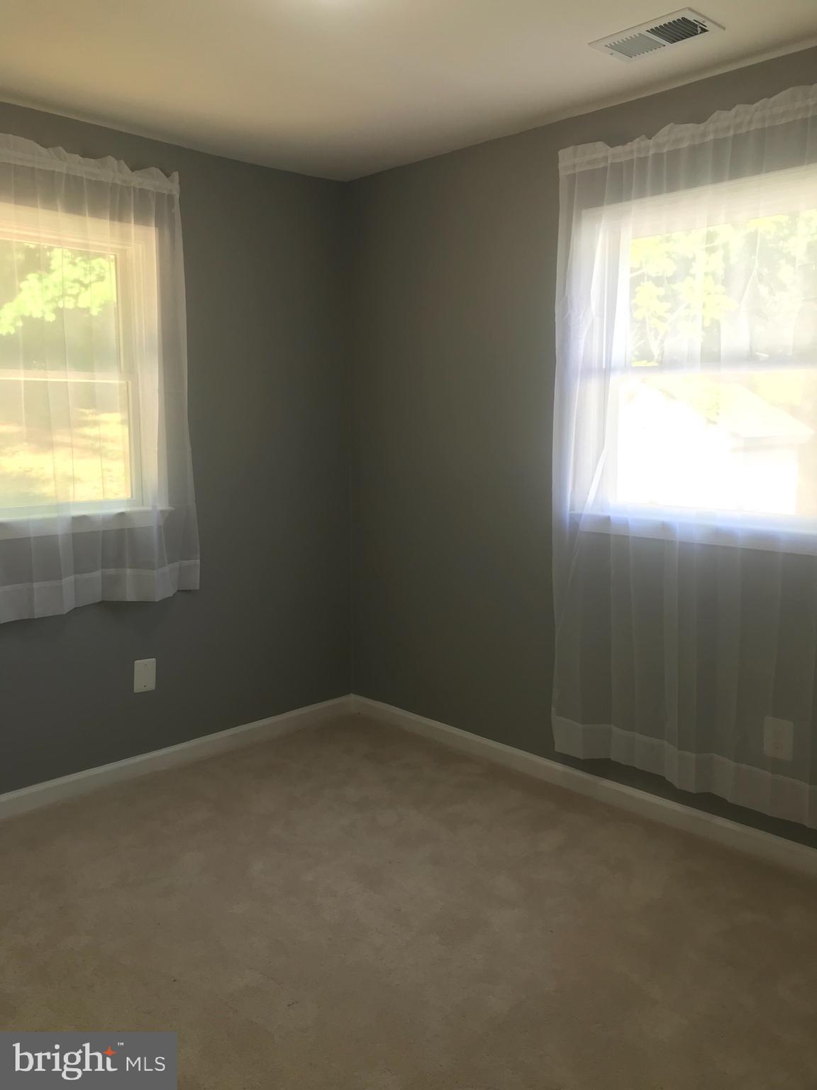 3918 Findley Road Woodbridge, VA 22193 - Photo 14 of 25 Gallery Image 14