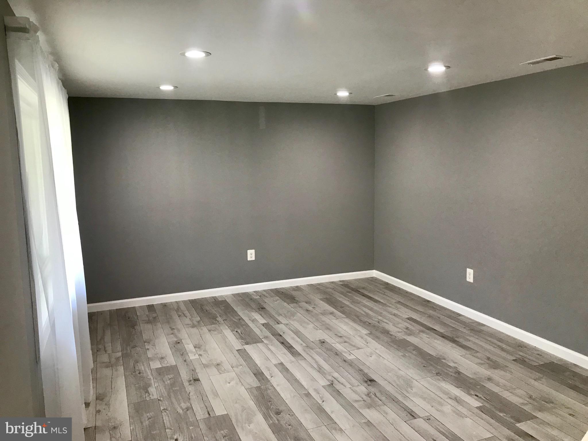 3918 Findley Road Woodbridge, VA 22193 - Photo 6 of 25 Gallery Image 6