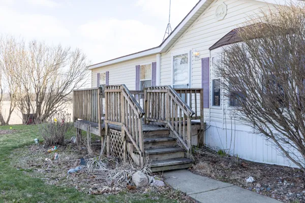 $215,000 | 2822 Olmstead Road, Muir, MI 48860