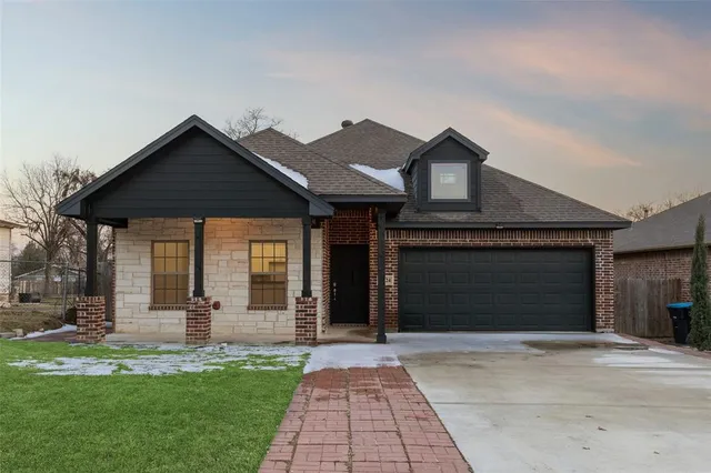 $310,000 | 4824 Sunshine Drive, Fort Worth, TX 76105