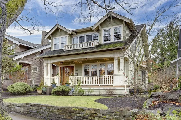 $6,300 | 2221 22nd Avenue East, Seattle, WA 98112