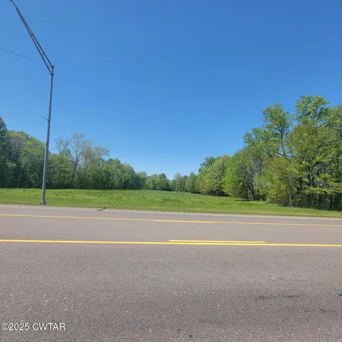 a view of a tennis court