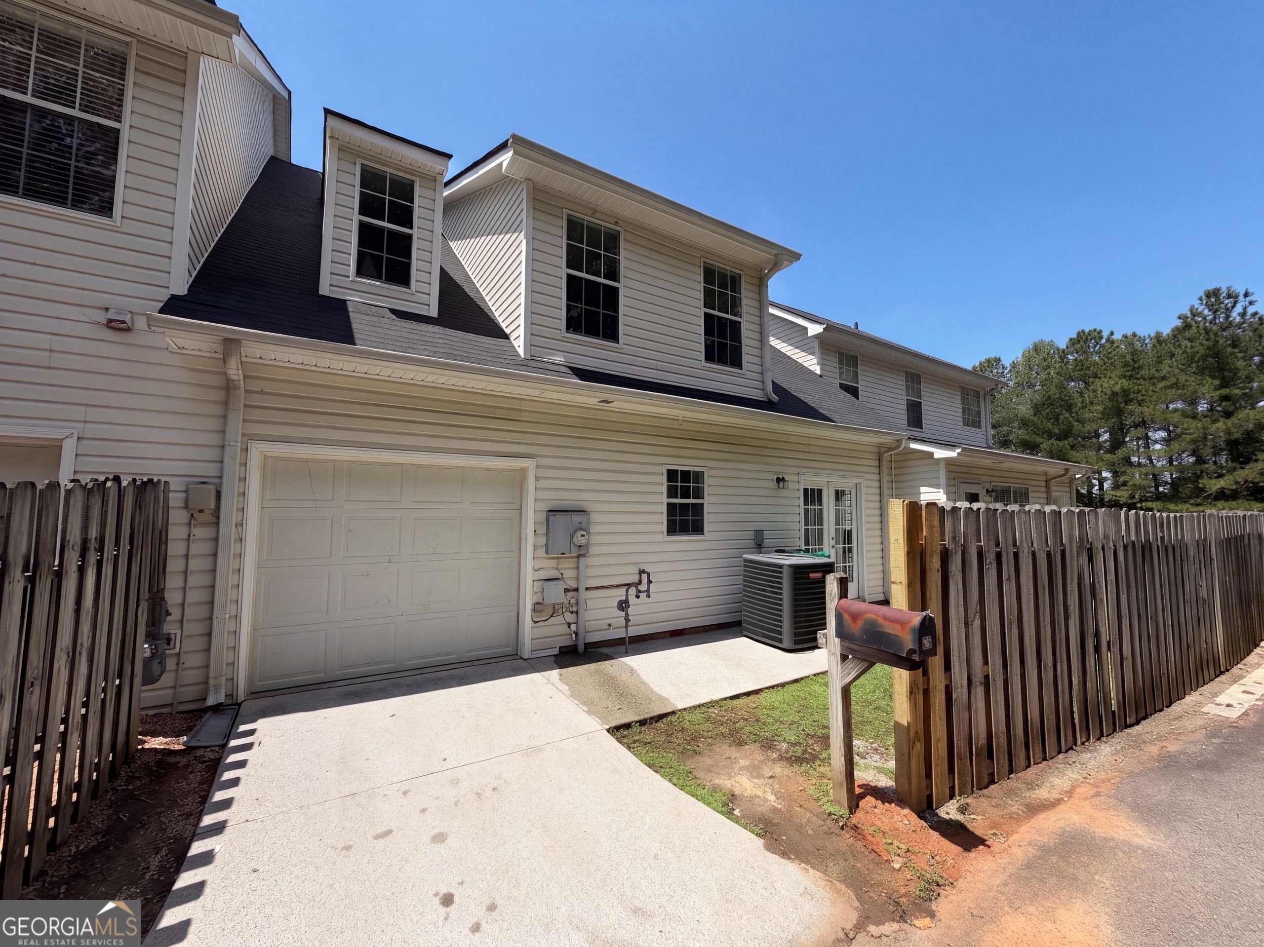 255 Morgan Road, Unit C2 Carrollton, GA 30116 - Photo 5 of 24 Gallery Image 5