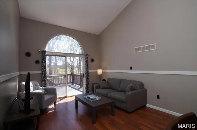 $1,950 | 619 Timber Creek Trail, O'Fallon, MO 63368