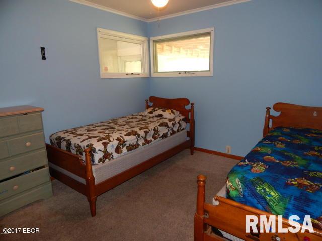 406 McFall Street Benton, IL 62812 - Photo 8 of 12 Gallery Image 8