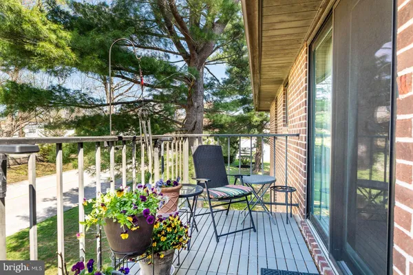 $198,000 | 740 Putnam Boulevard, Unit 21B, Wallingford, PA 19086