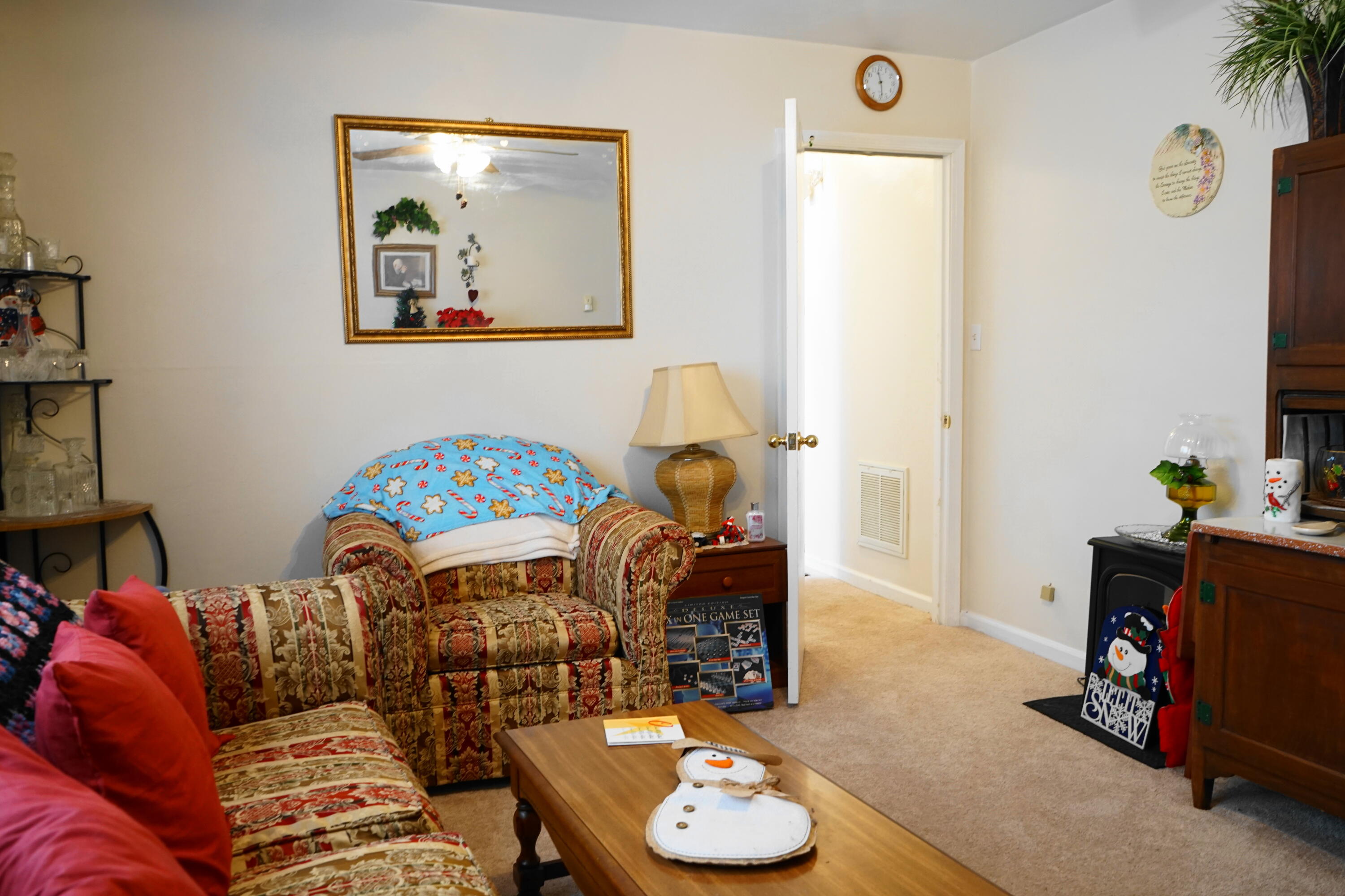 5320 Cove Road Roanoke, VA 24017 - Photo 26 of 30 a living room with furniture and a flat screen tv