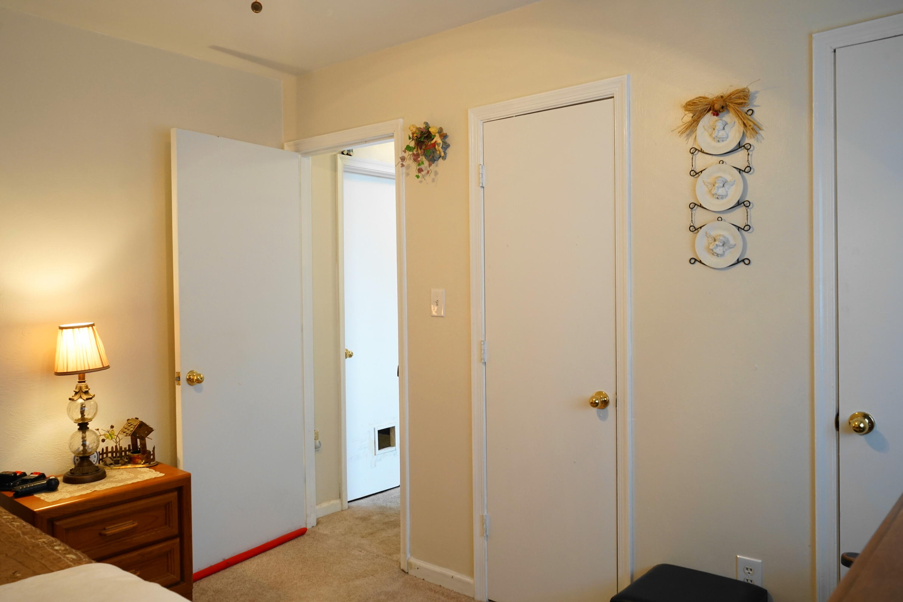 5320 Cove Road Roanoke, VA 24017 - Photo 28 of 30 a bathroom with a shower and a sink