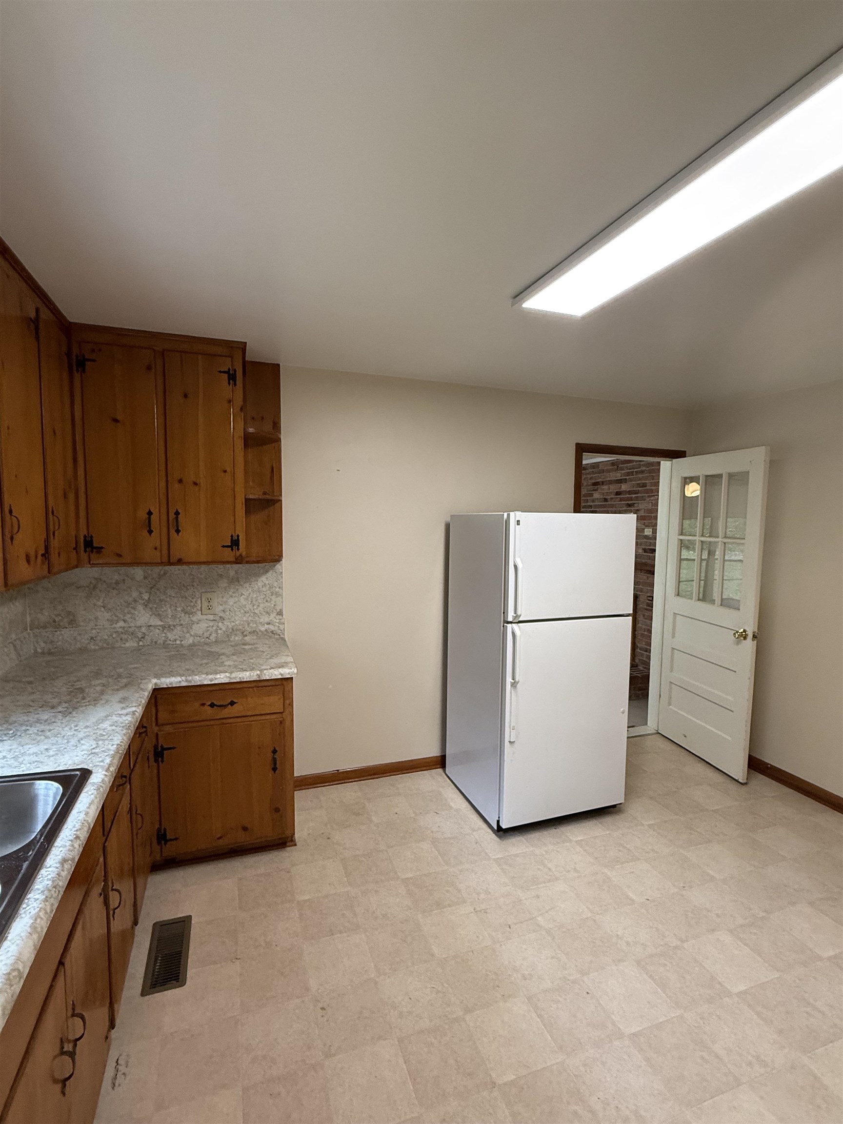 5525 Springhill Road Tallahassee, FL 32305 - Photo 6 of 16