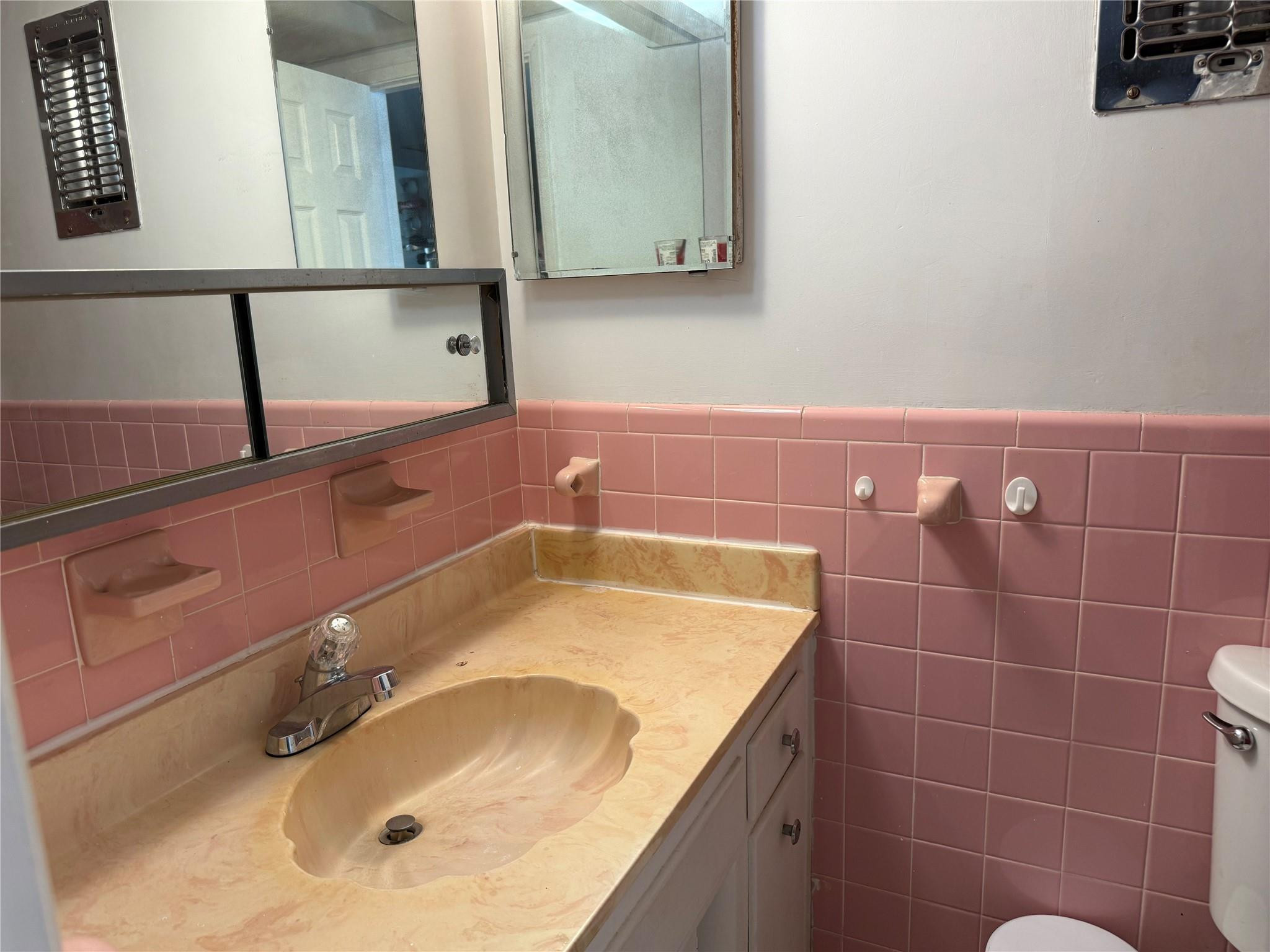 1110 North Riverside Drive, Unit 9 Pompano Beach, FL 33062 - Photo 8 of 14 Photo 6