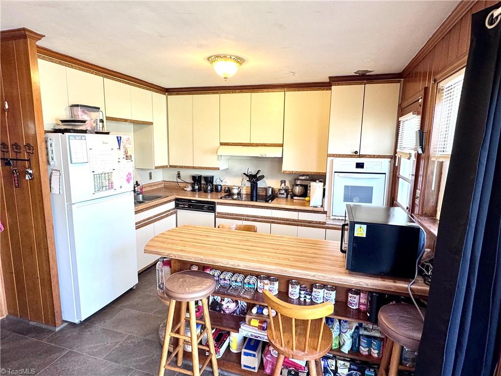 160 Motor Road Winston-Salem, NC 27105 - Photo 9 of 29