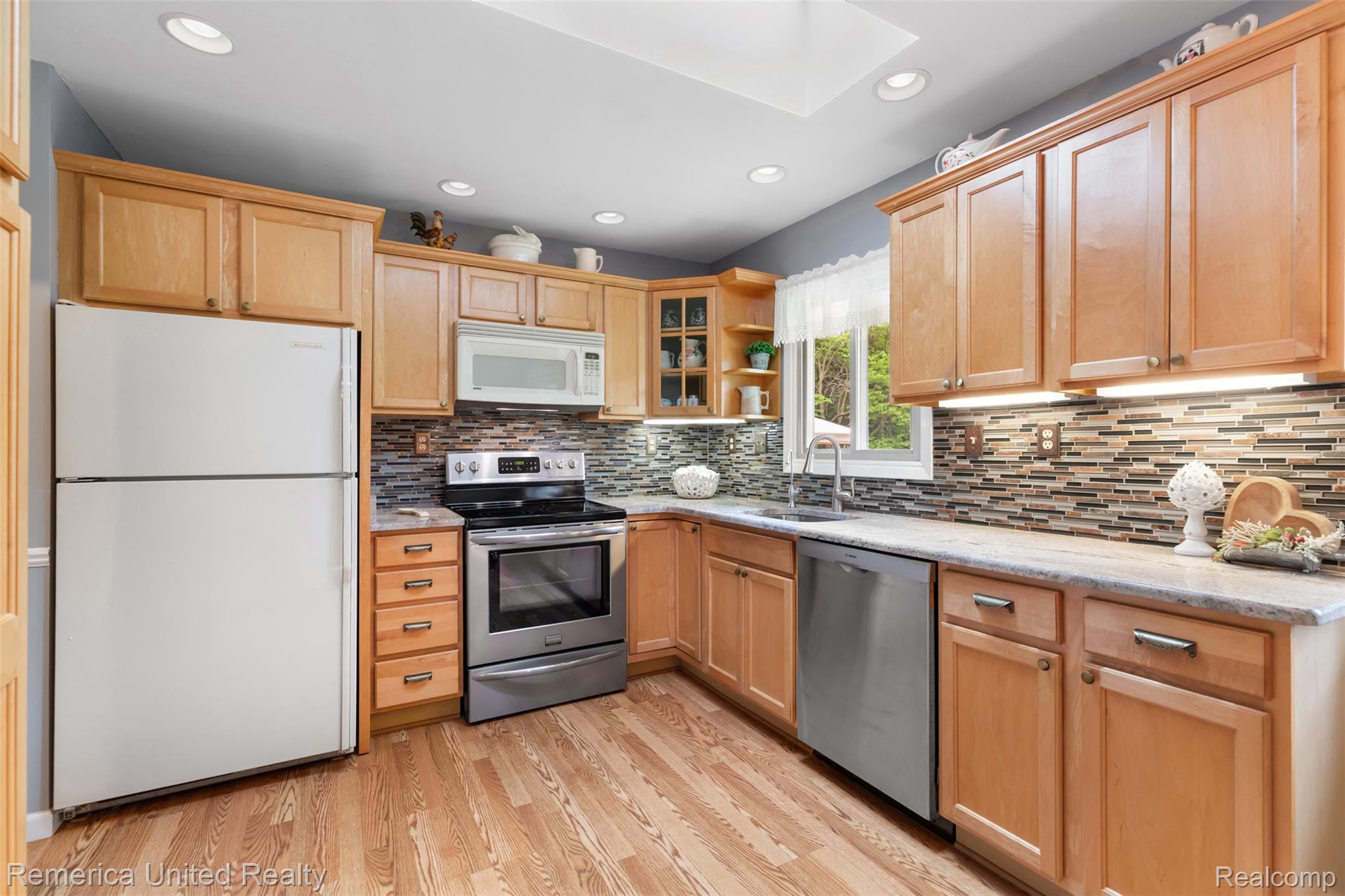 8763 Bishop Road Brighton, MI 48116 - Photo 6 of 28