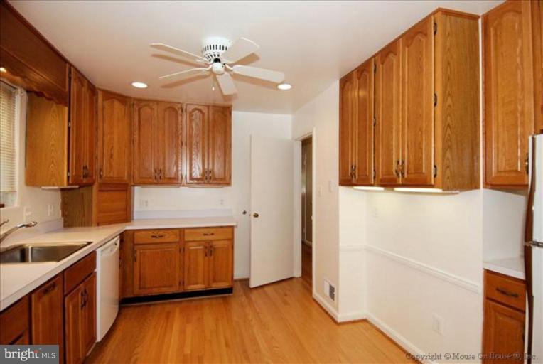 904 Snure Road Silver Spring, MD 20901 - Photo 18 of 19 Kitchen #3