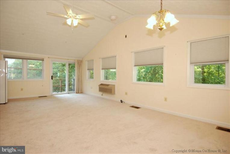 904 Snure Road Silver Spring, MD 20901 - Photo 5 of 19 Family Room