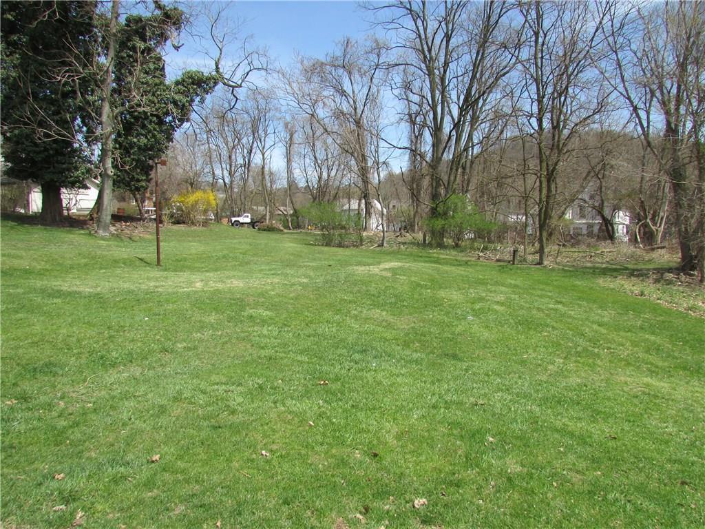950 Stanford Road Pittsburgh, PA 15212 - Photo 5 of 25 Yard