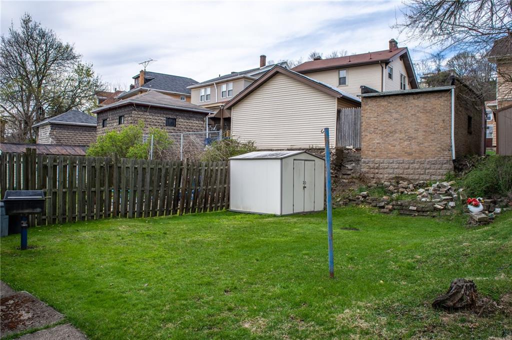 950 Stanford Road Pittsburgh, PA 15212 - Photo 7 of 25 Back of Home