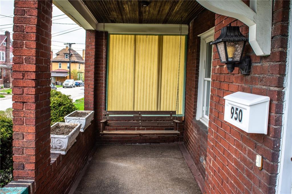 950 Stanford Road Pittsburgh, PA 15212 - Photo 8 of 25 Covered front porch