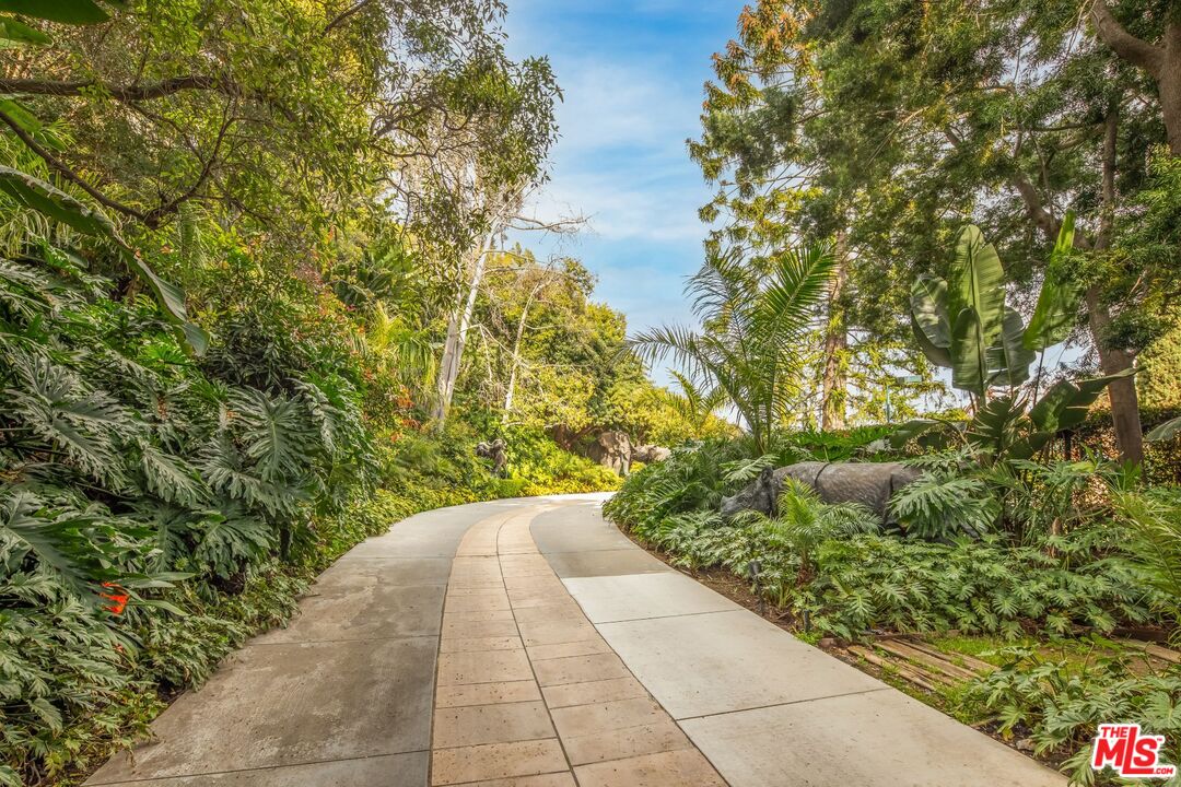 750 Lausanne Road Los Angeles, CA 90077 - Photo 5 of 16