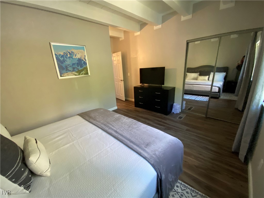 861 Southwood Boulevard, Unit 18 Incline Village, NV 89451 - Photo 8 of 17 Primary Bedroom