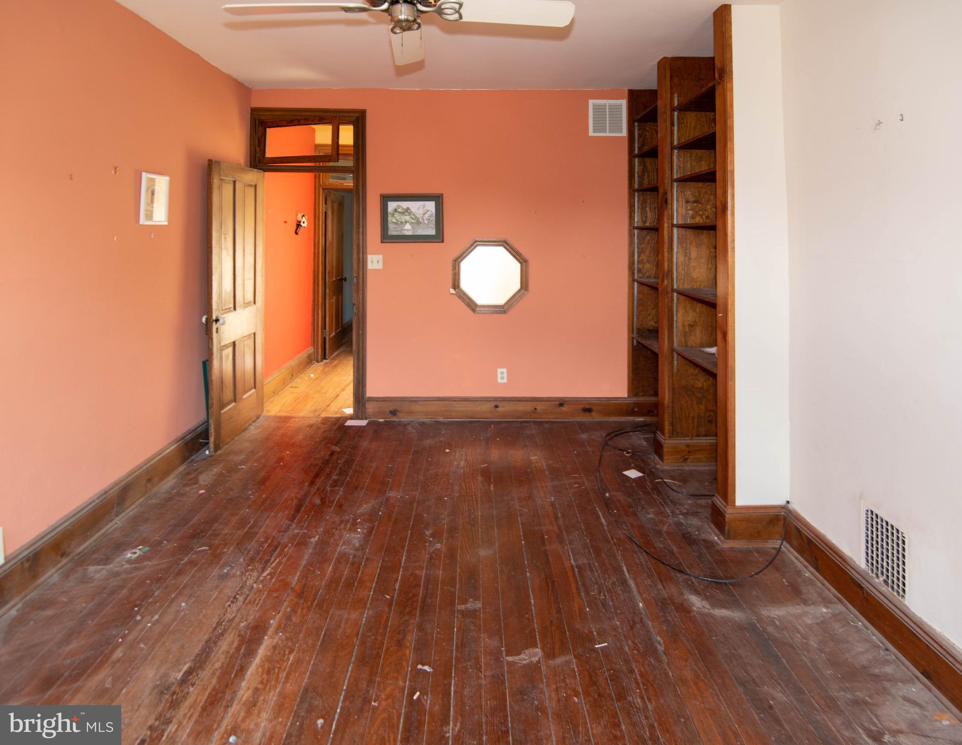 1015 Riverside Avenue Baltimore, MD 21230 - Photo 17 of 32 Upper Floor Bed Room # 1