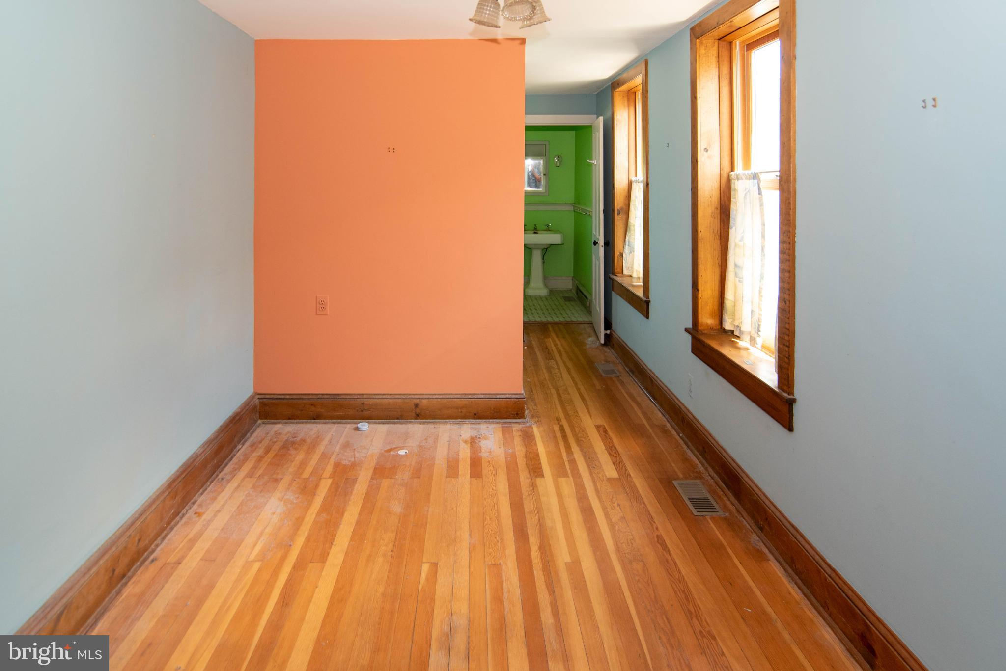 1015 Riverside Avenue Baltimore, MD 21230 - Photo 20 of 32 Upper Floor Bed Room # 2