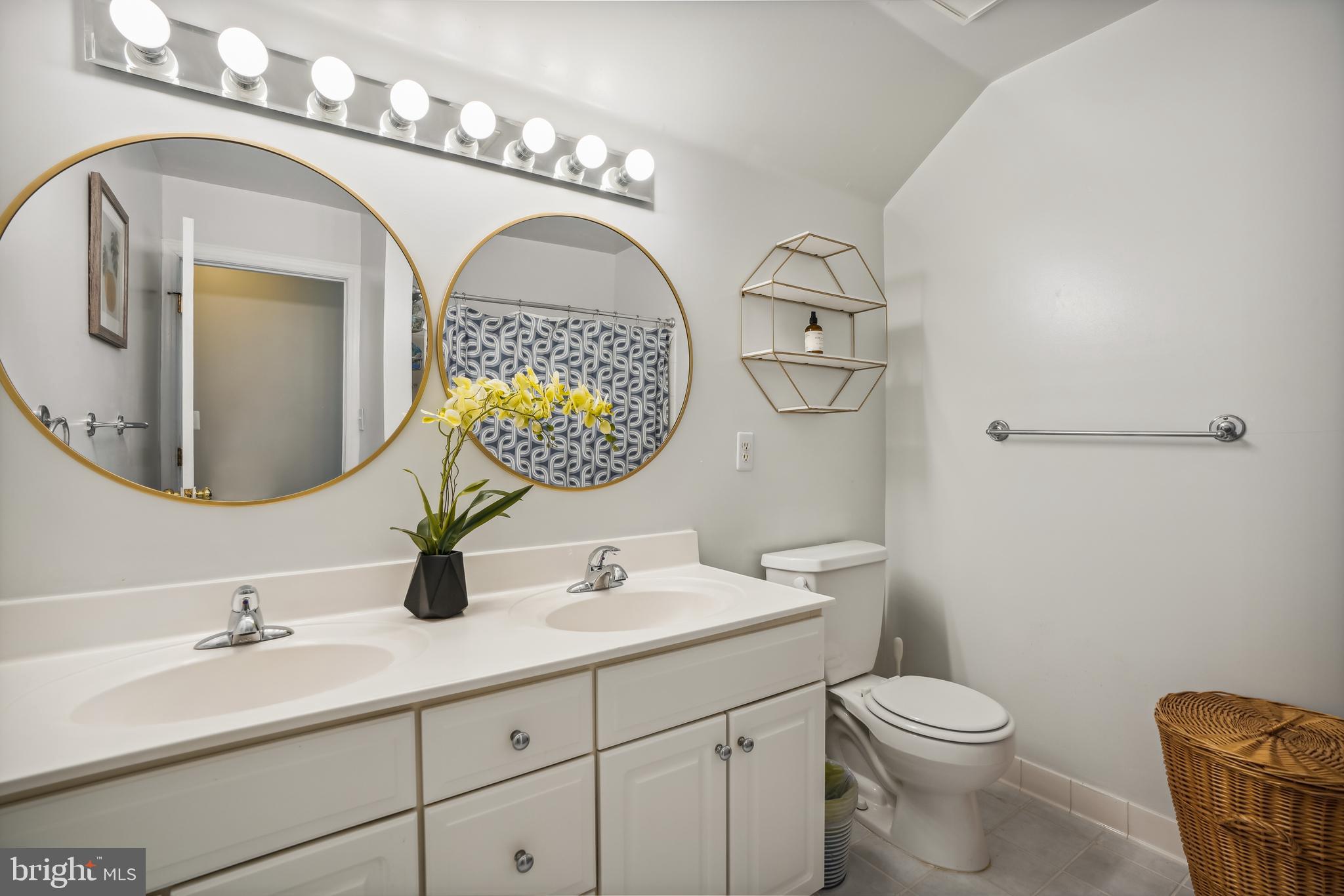 6529 Freetown Road Columbia, MD 21044 - Photo 25 of 36 Hall Bathroom